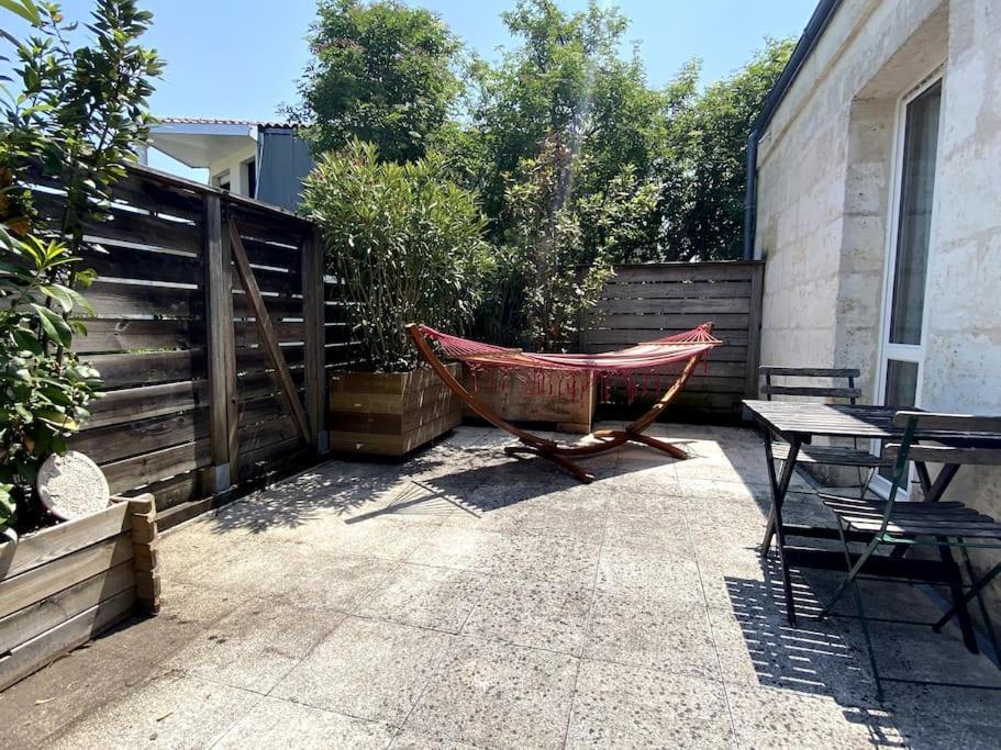 Charme Et Calme Au Coeur De Bordeaux Apartment Екстериор снимка